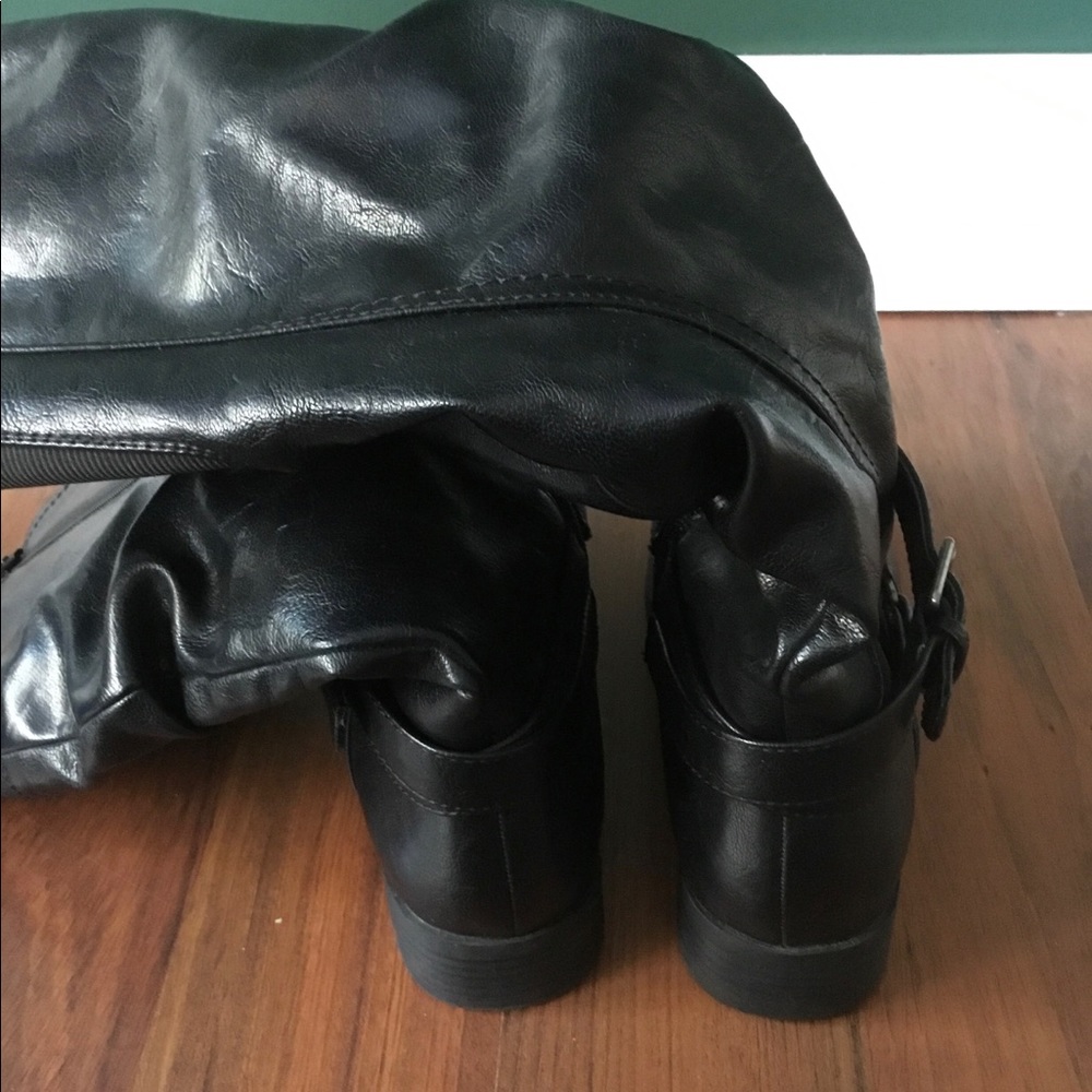 Boots - Picture 3 of 5